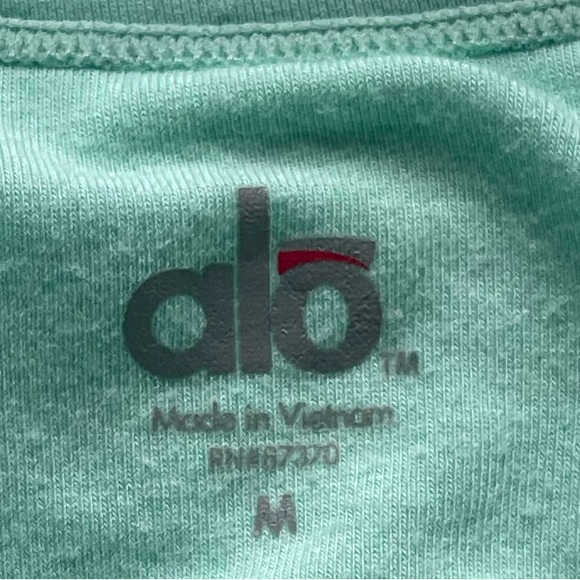 Alo Women's Bliss Shirred Yoga Tank - Picture 4 of 9